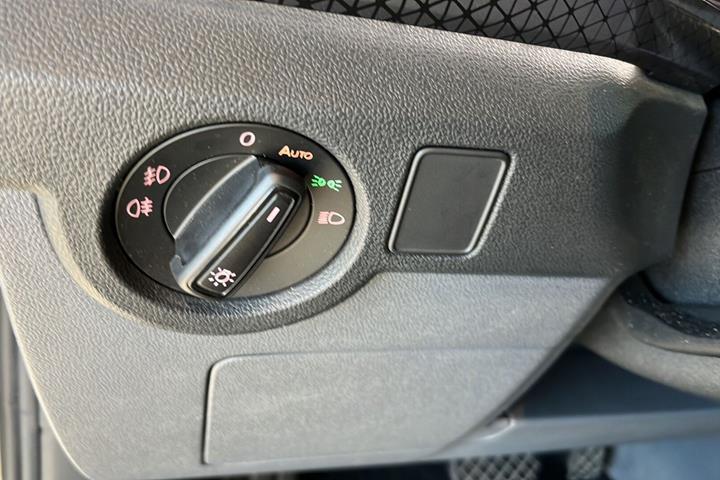 Grå VW T-Cross fra 2020