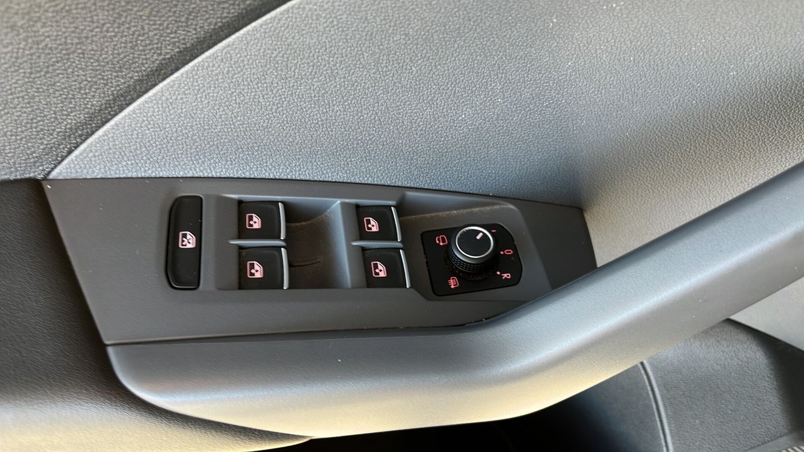 Grå VW T-Cross fra 2020