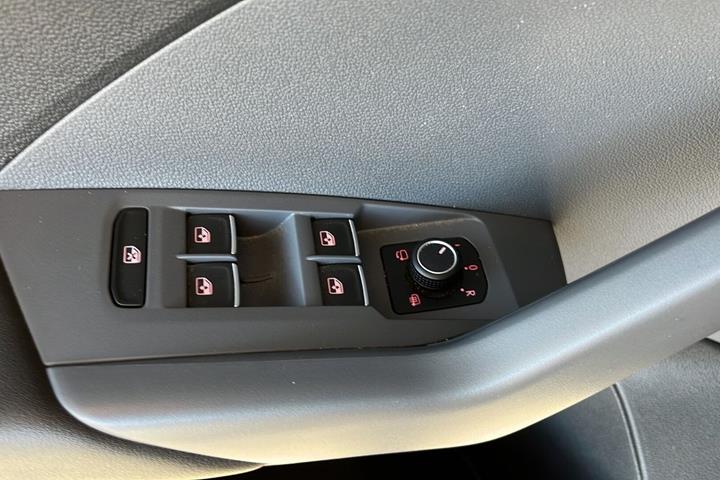 Grå VW T-Cross fra 2020