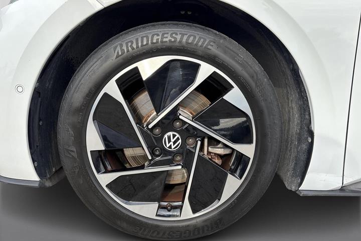 Hvid VW ID.3 fra 2024