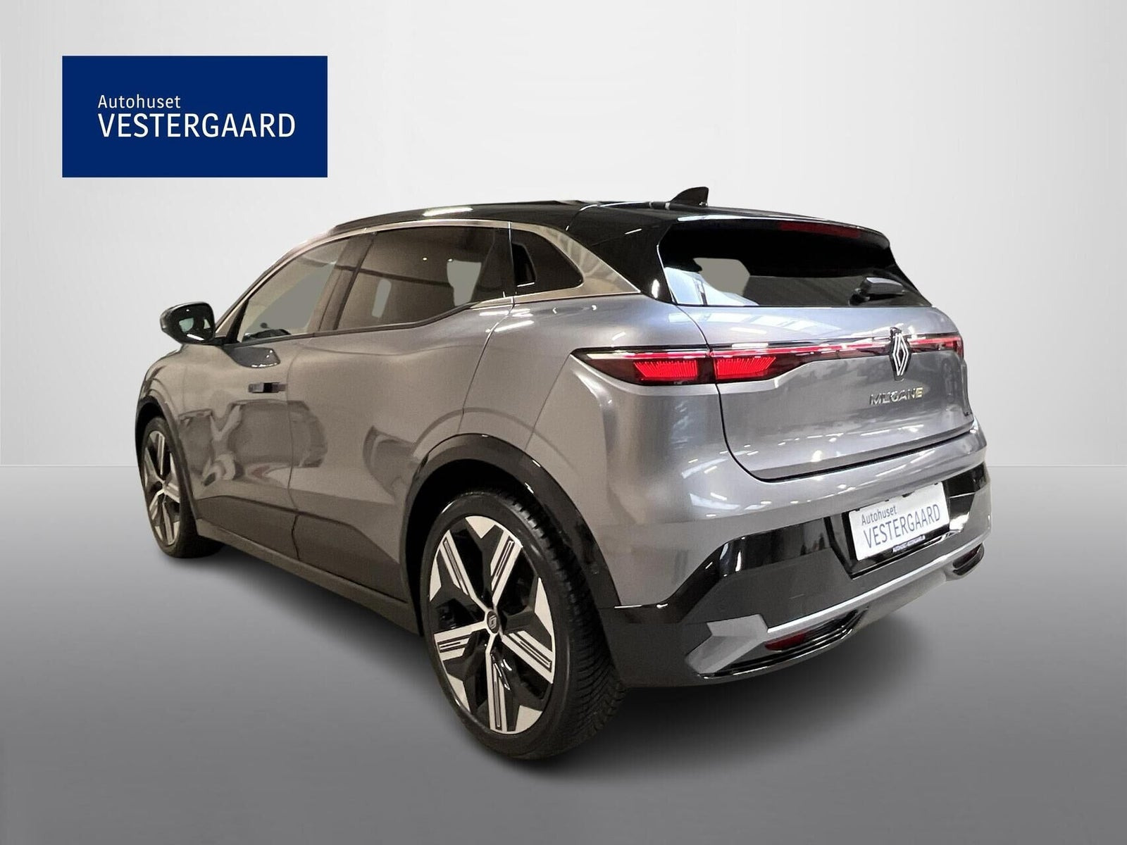 Sølv Renault Megane E-Tech fra 2025