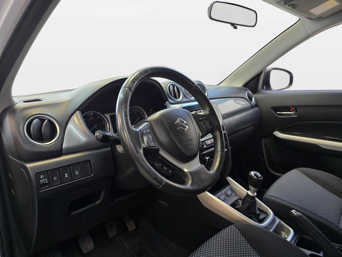 Hvid Suzuki Vitara fra 2015