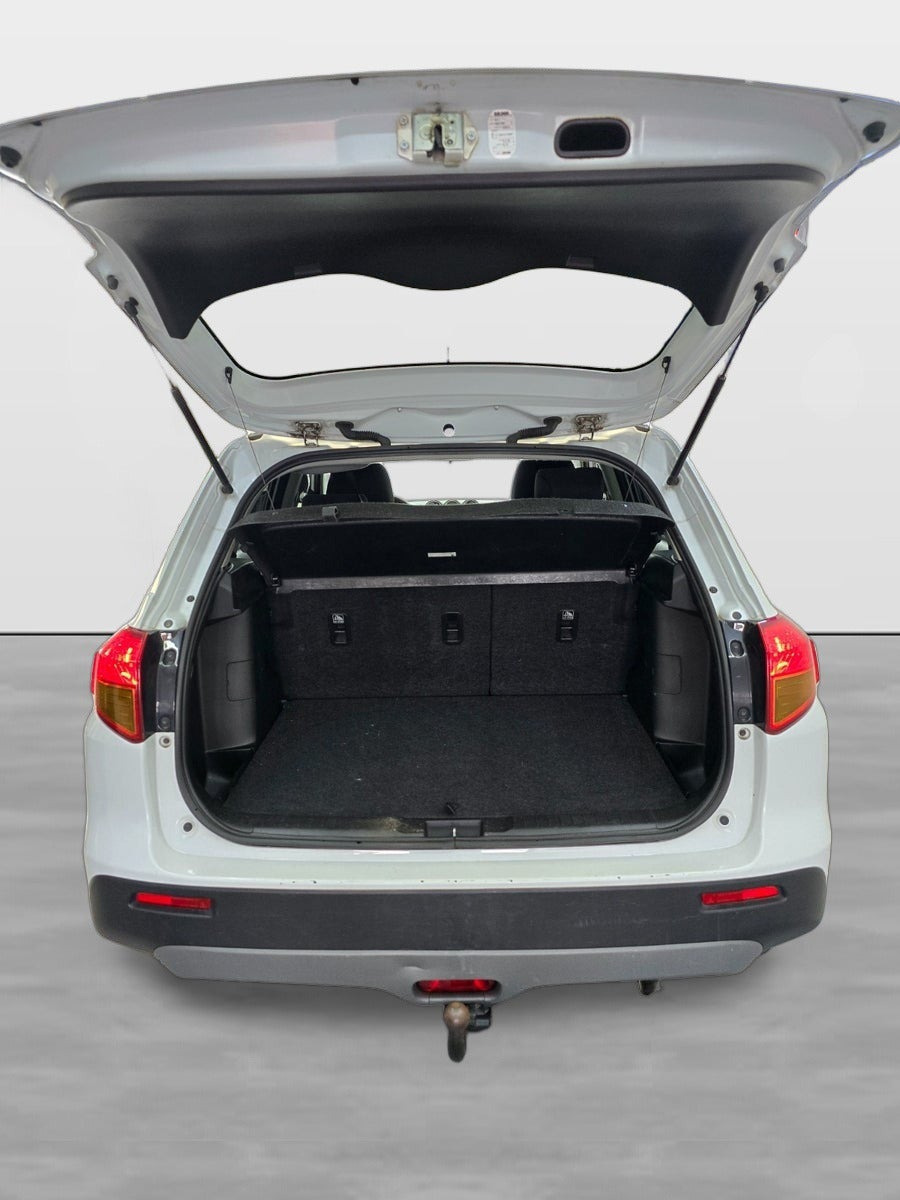 Hvid Suzuki Vitara fra 2015