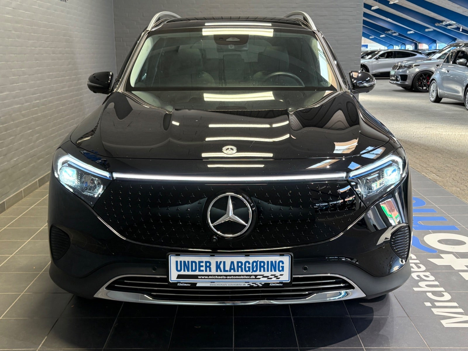 Sort Mercedes EQB250+ fra 2025
