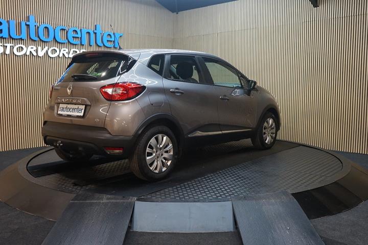 Grå Renault Captur fra 2013