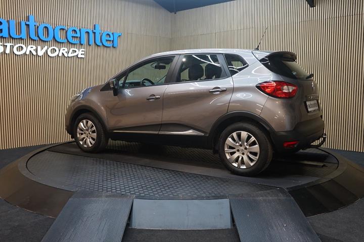 Grå Renault Captur fra 2013