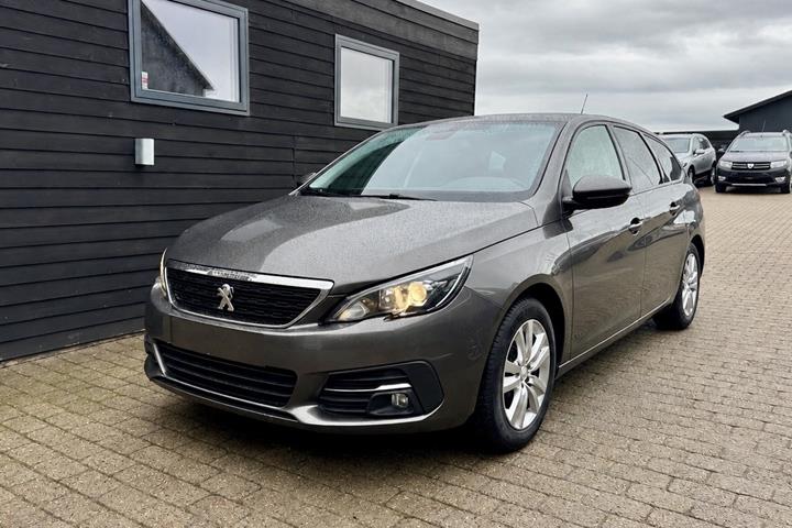 Grå Peugeot 308 fra 2018