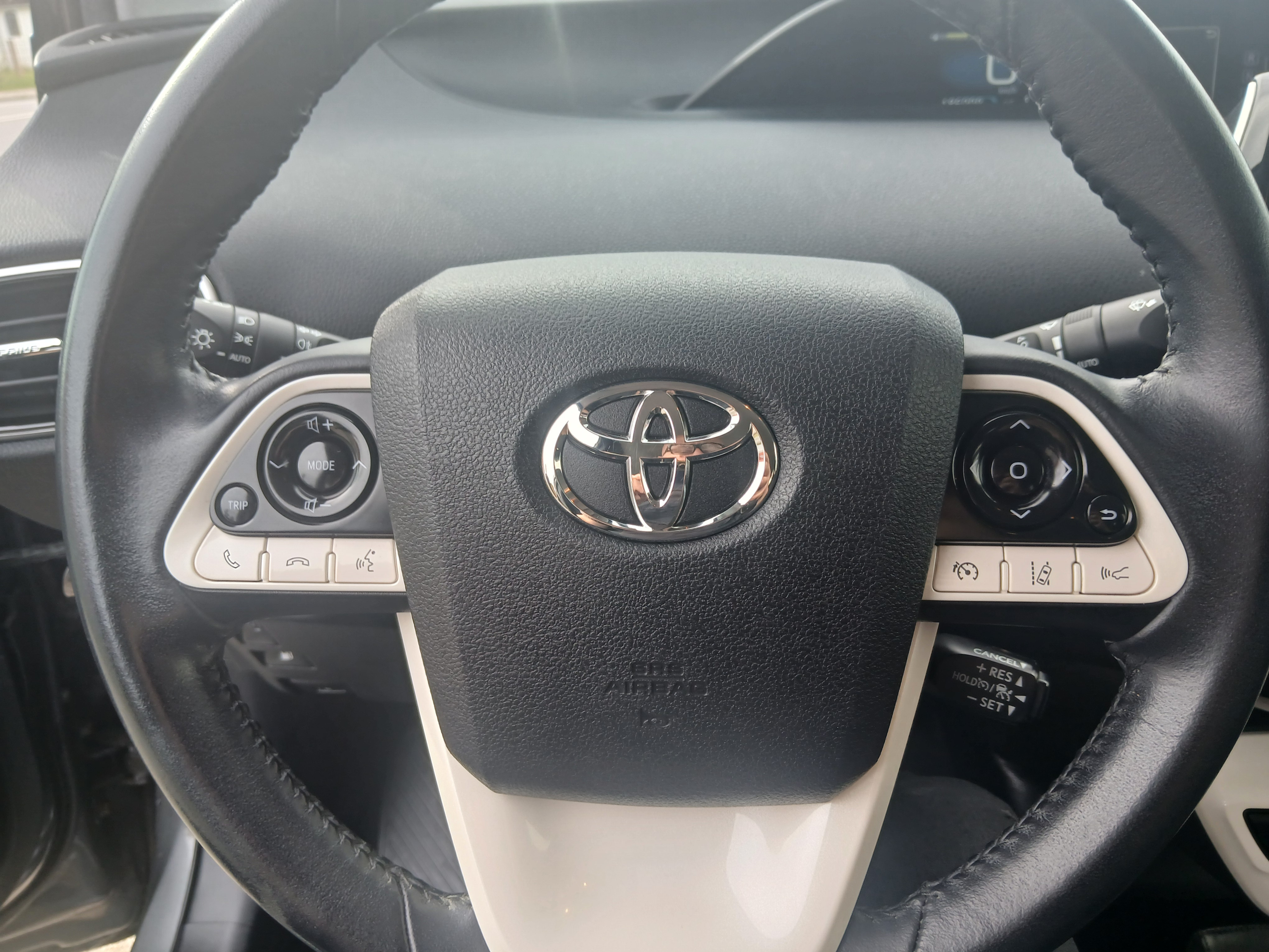 Grå Toyota Prius Plug-in fra 2018