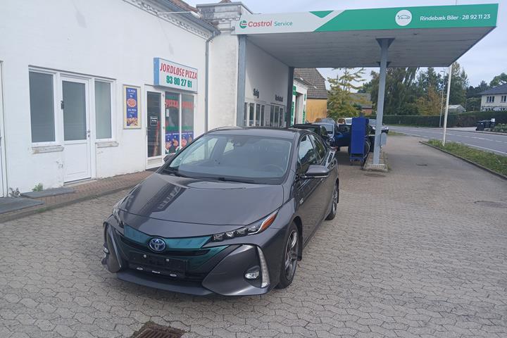 Grå Toyota Prius Plug-in fra 2018
