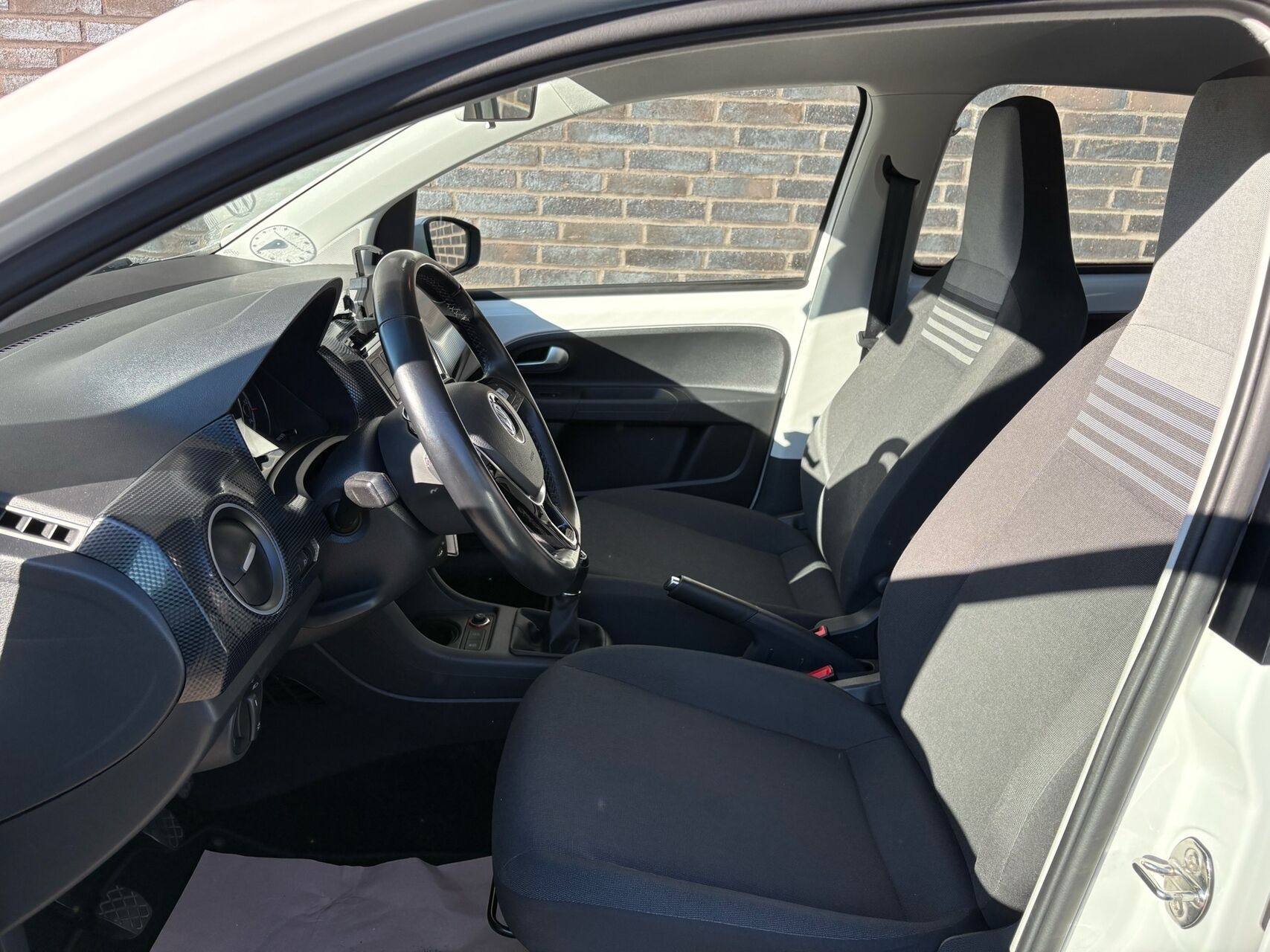 Hvid VW UP! fra 2019