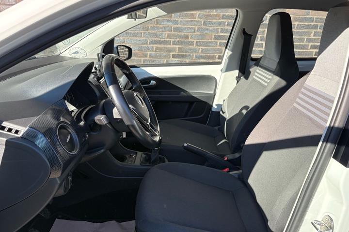 Hvid VW UP! fra 2019
