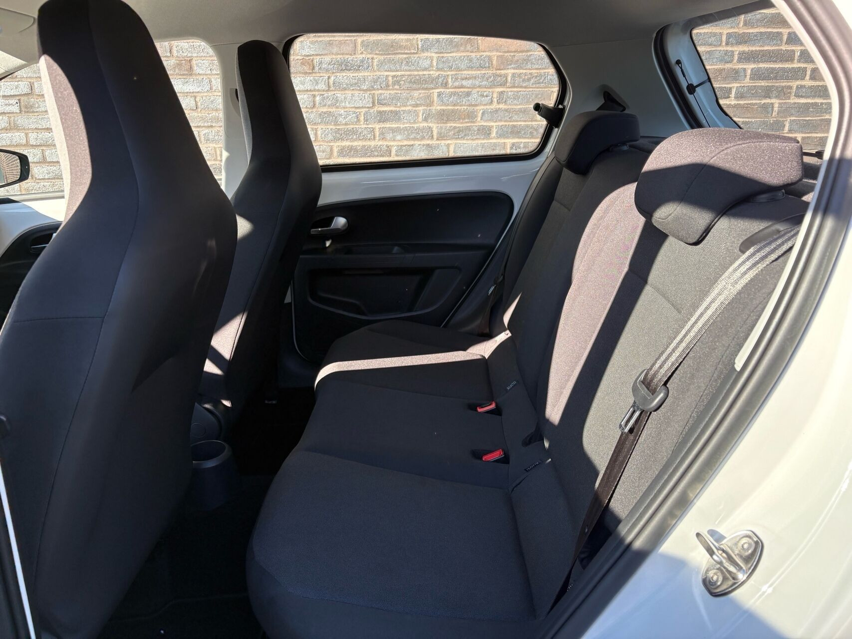 Hvid VW UP! fra 2019