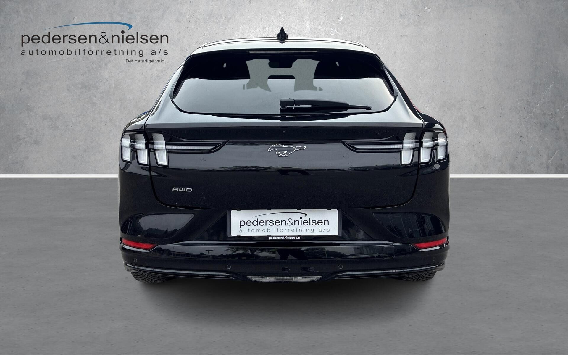 Sort Ford Mustang Mach-E fra 2021