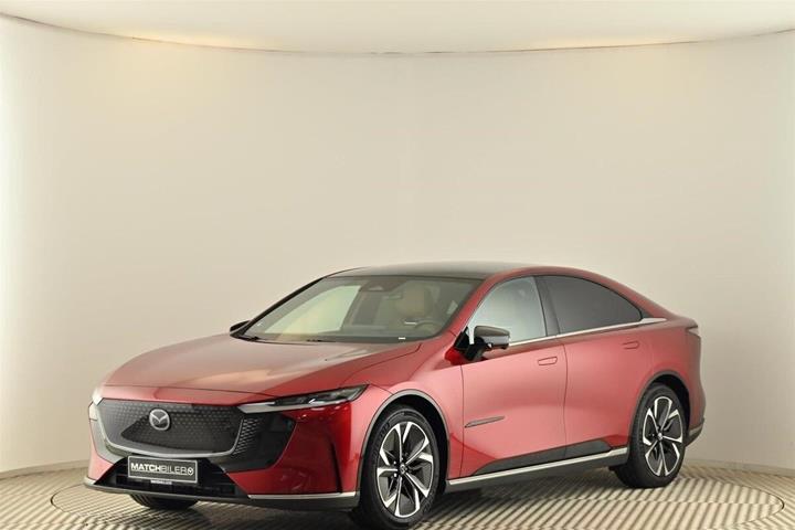 Rød Mazda 6e fra 2026