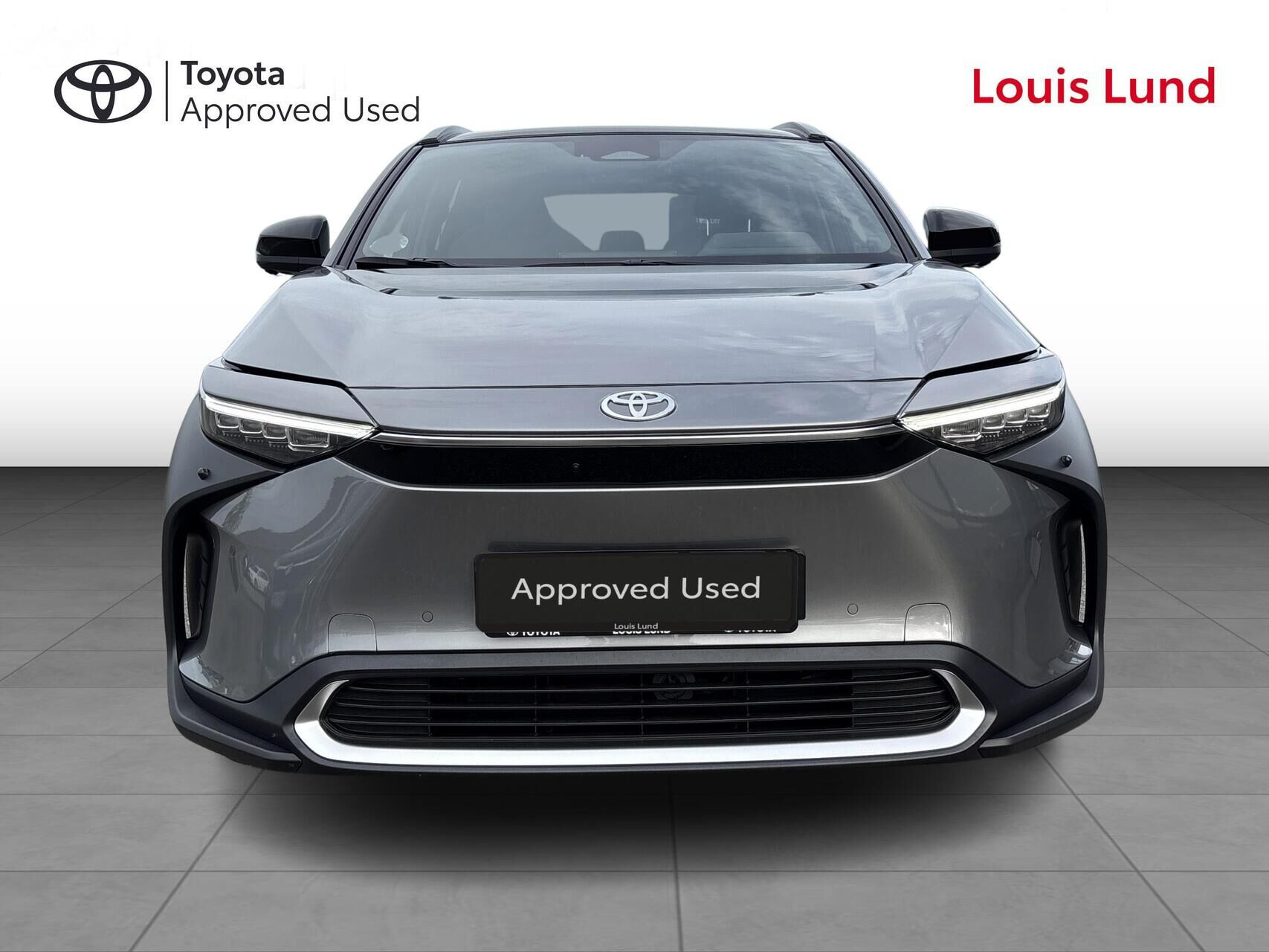 Grå Toyota BZ4X fra 2025