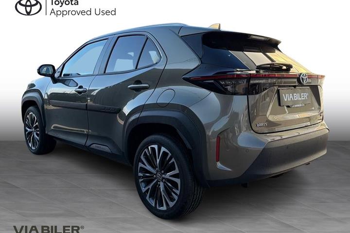 Bronze Toyota Yaris Cross fra 2022