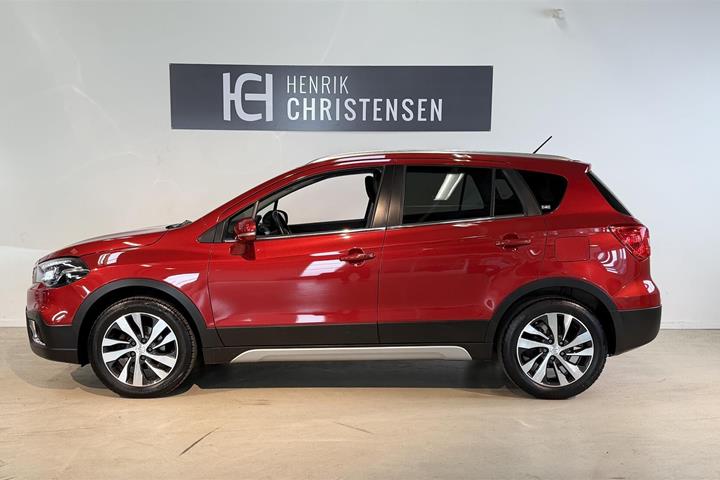 Rød Suzuki S-Cross fra 2019