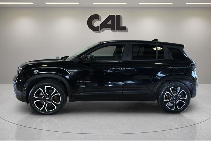 Sort Jeep Avenger fra 2024