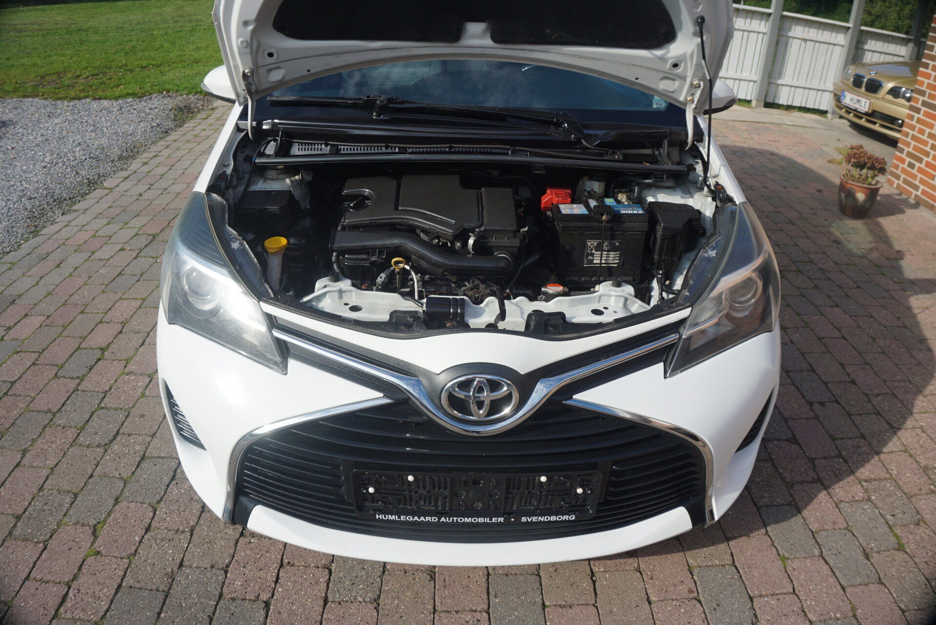 Hvid Toyota Yaris fra 2016