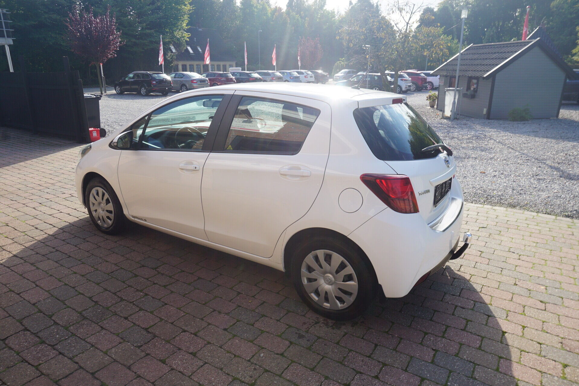 Hvid Toyota Yaris fra 2016