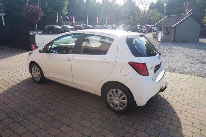 Hvid Toyota Yaris fra 2016