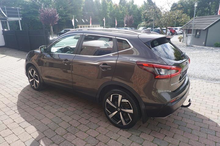 Brun Nissan Qashqai fra 2018