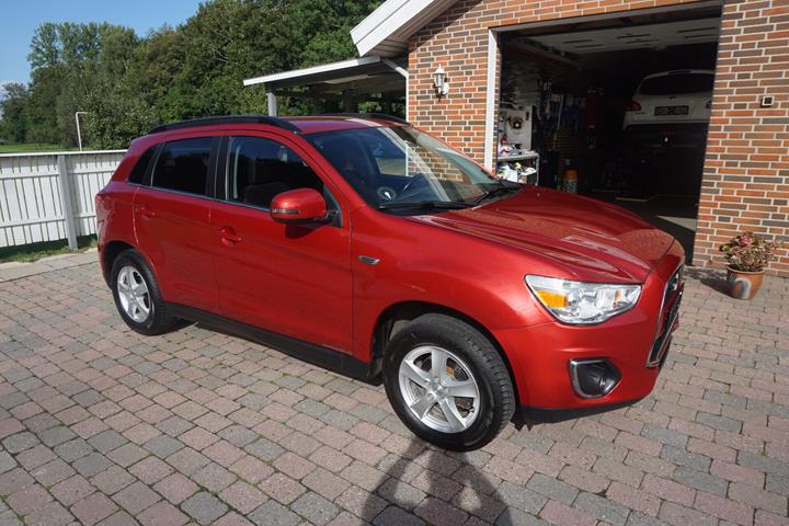 Rød Mitsubishi ASX fra 2014
