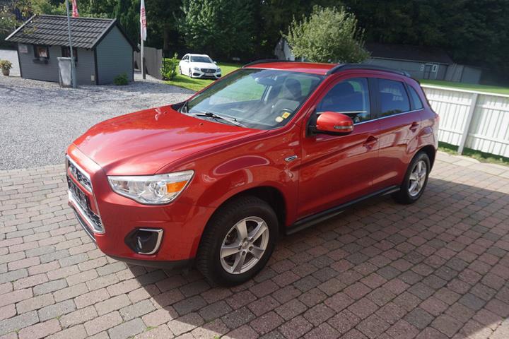 Rød Mitsubishi ASX fra 2014