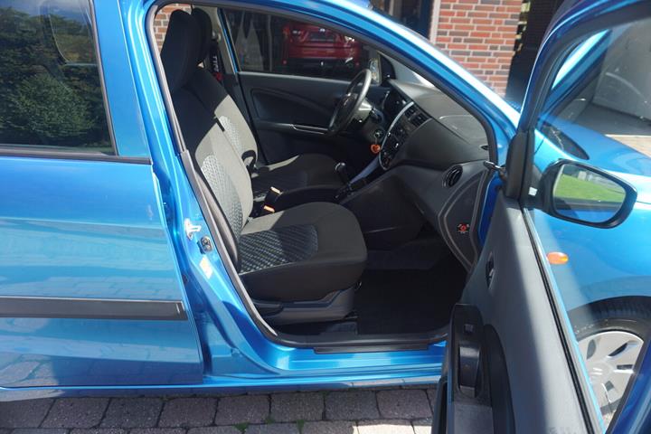 Blå Suzuki Celerio fra 2016