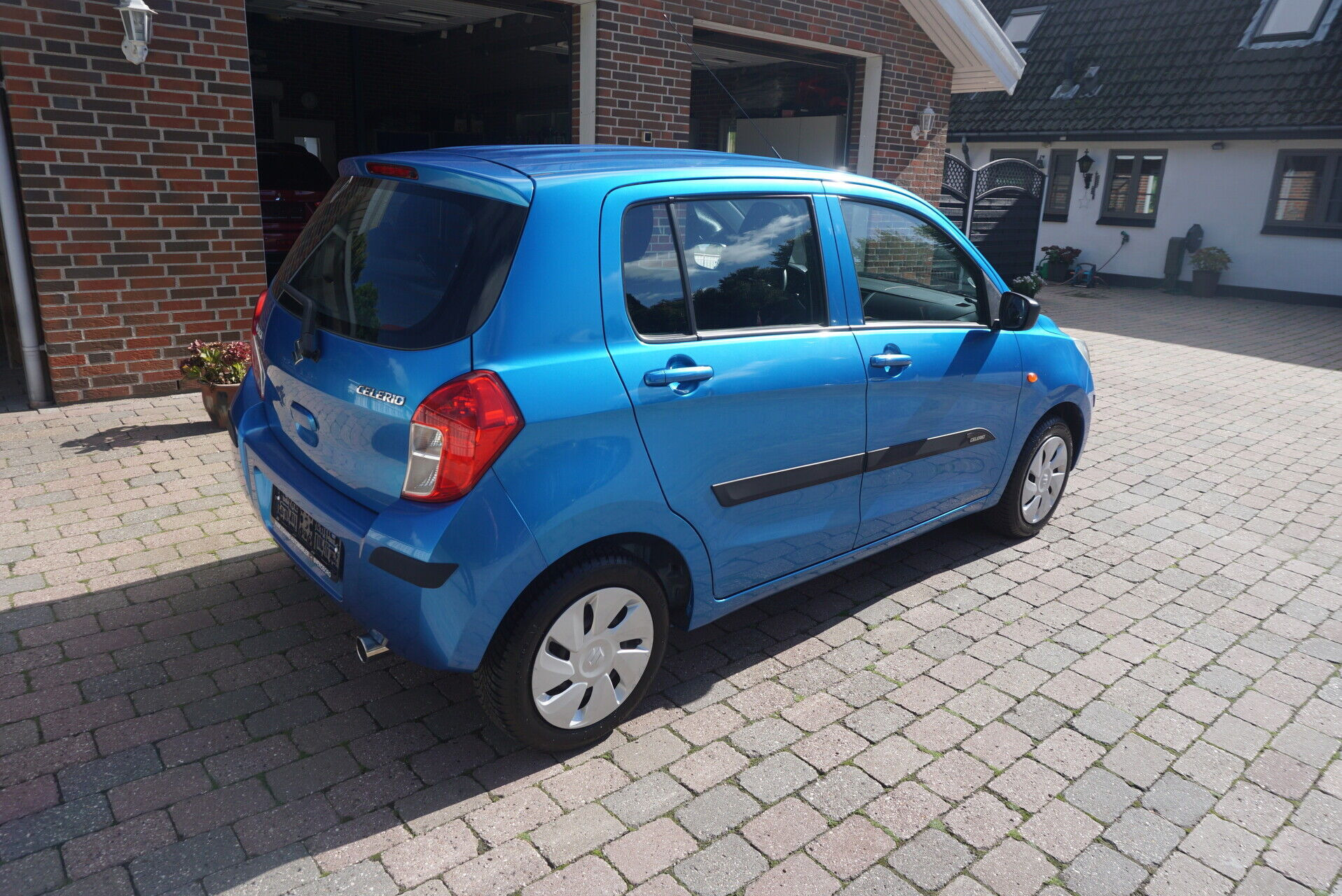 Blå Suzuki Celerio fra 2016