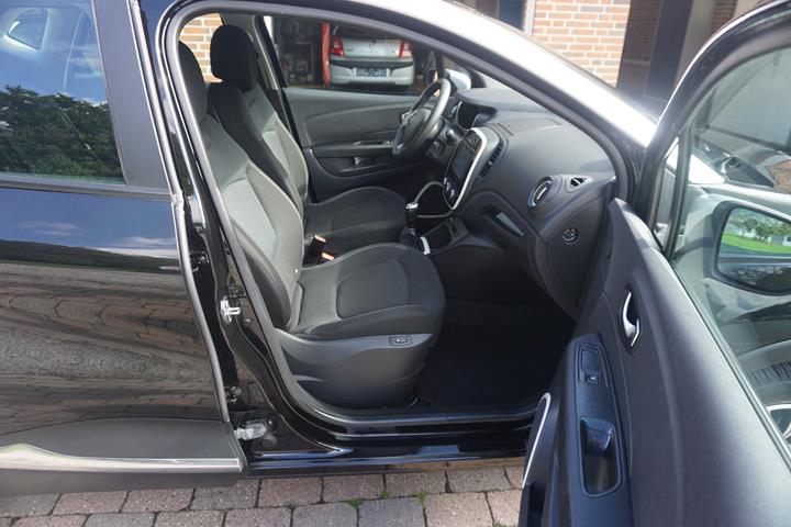 Sort Renault Captur fra 2017
