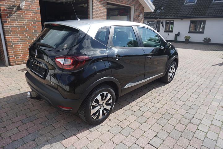 Sort Renault Captur fra 2017