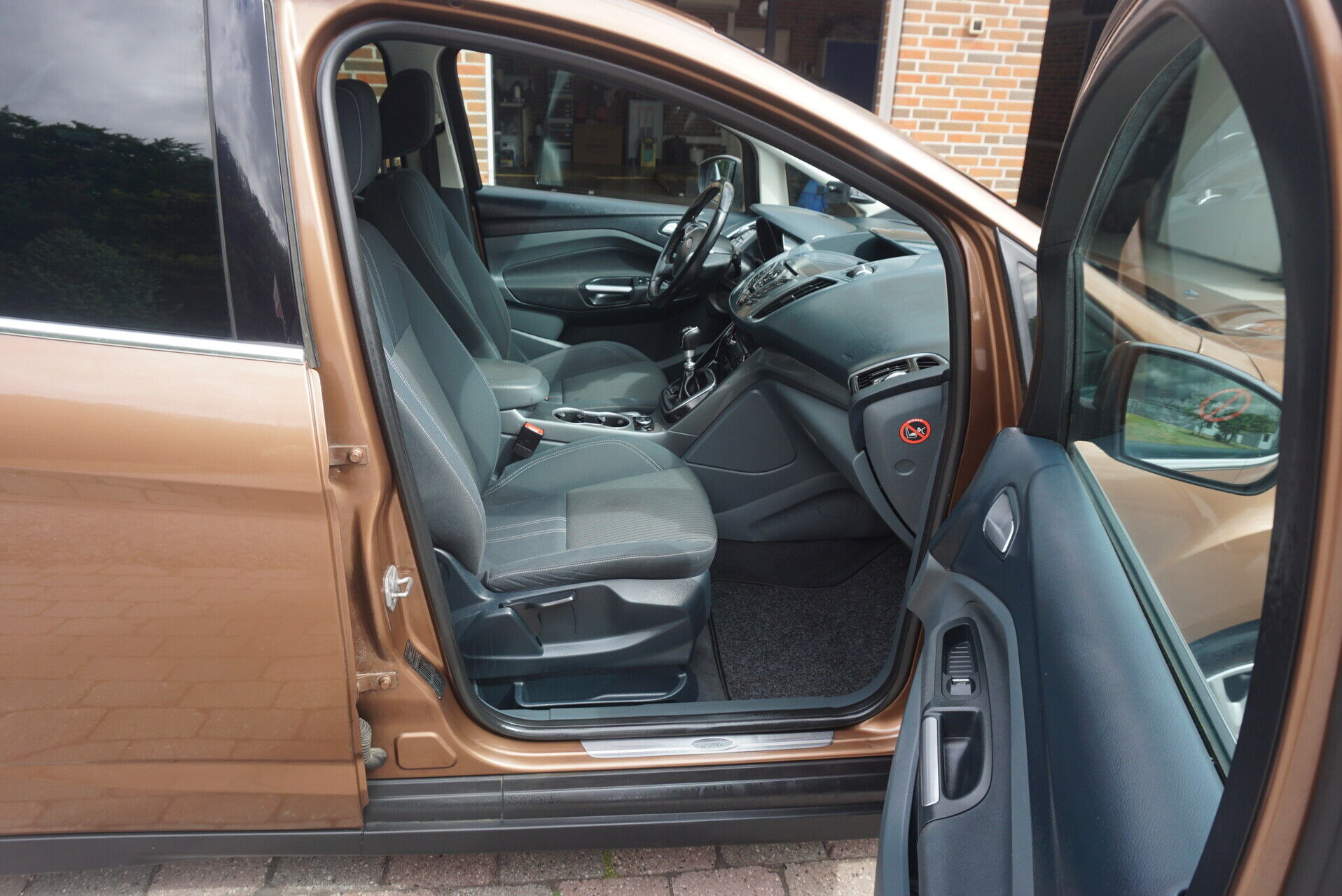 Brun Ford C-MAX fra 2013