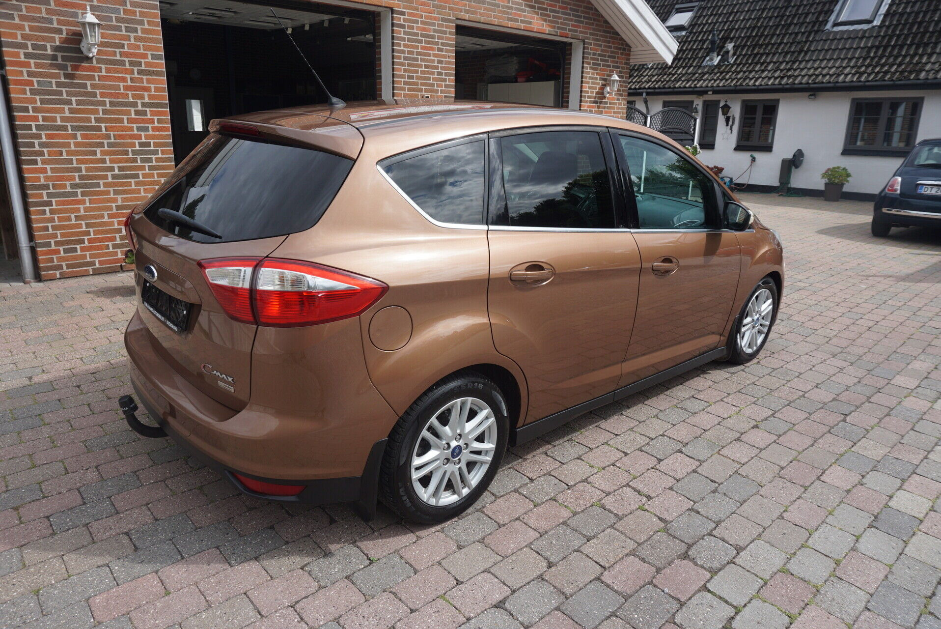 Brun Ford C-MAX fra 2013