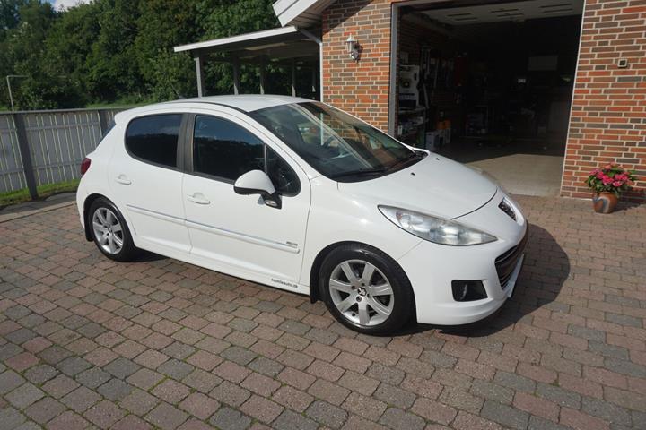 Hvid Peugeot 207 fra 2010
