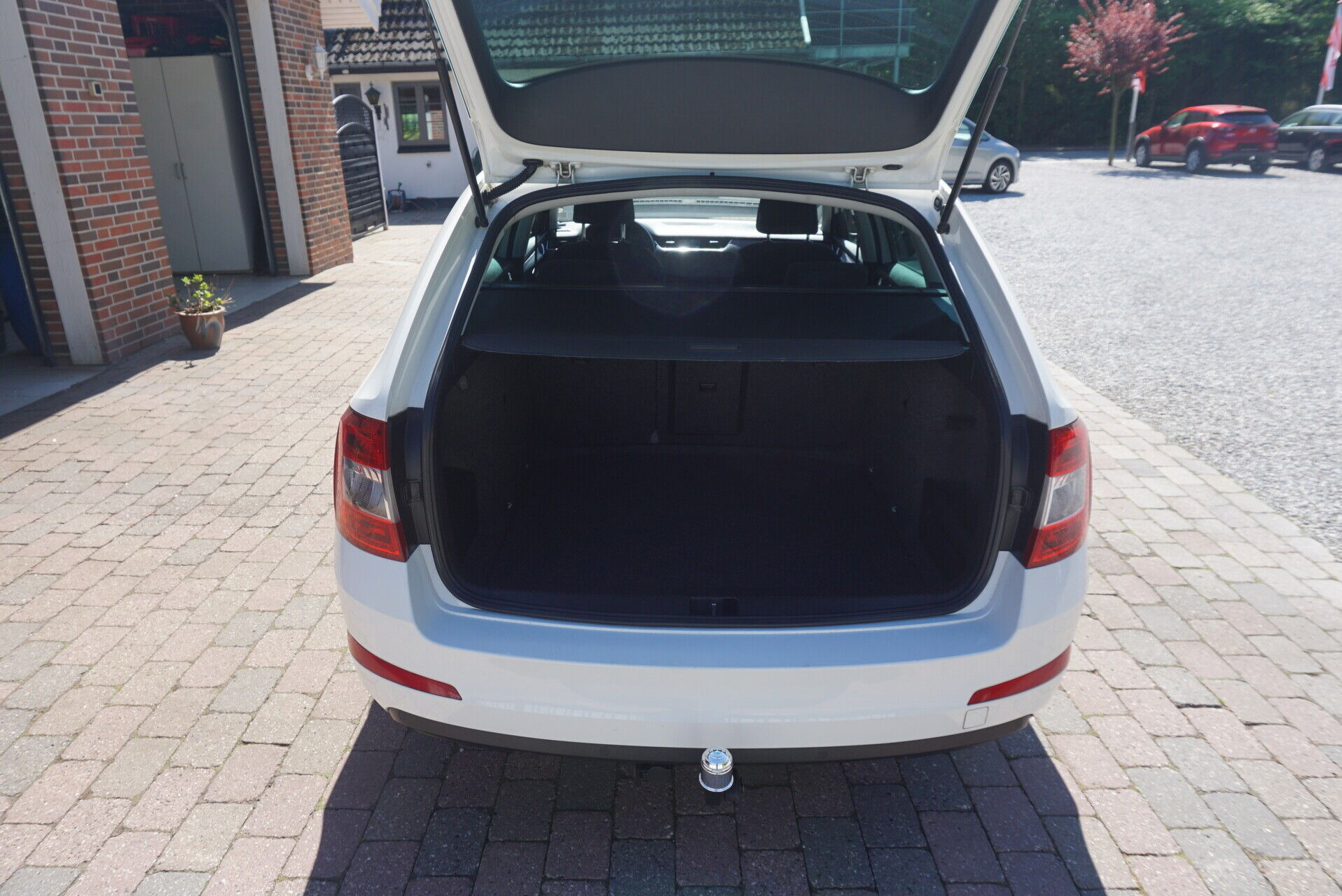 Hvid Skoda Octavia fra 2014