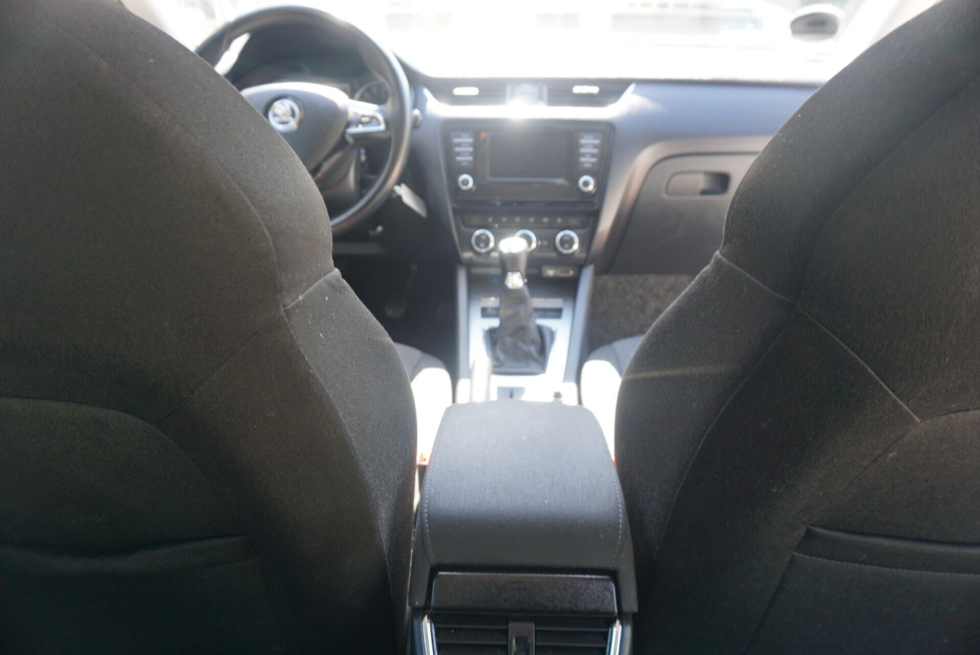 Hvid Skoda Octavia fra 2014