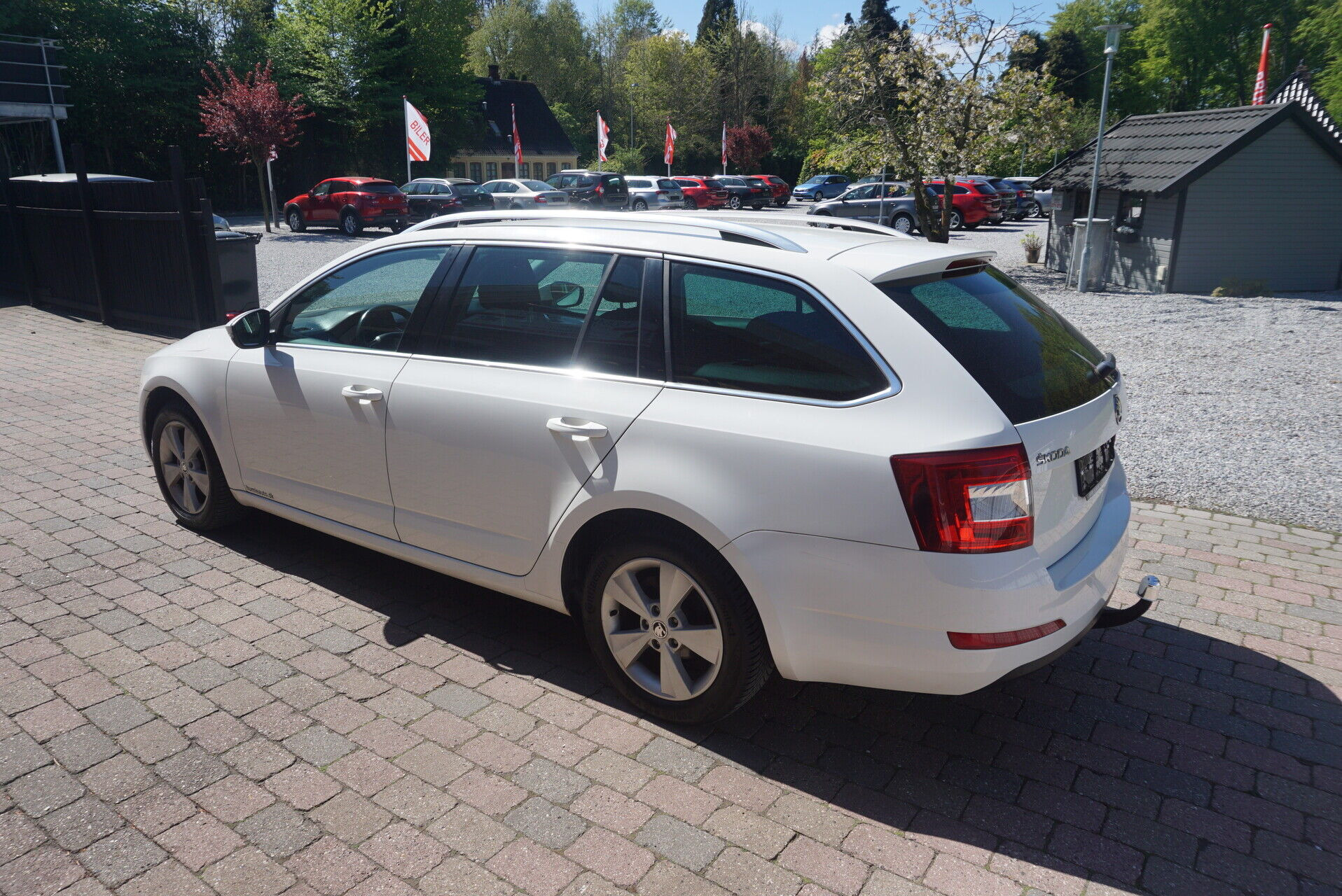 Hvid Skoda Octavia fra 2014