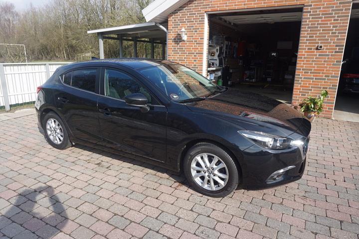 Sort Mazda 3 fra 2017