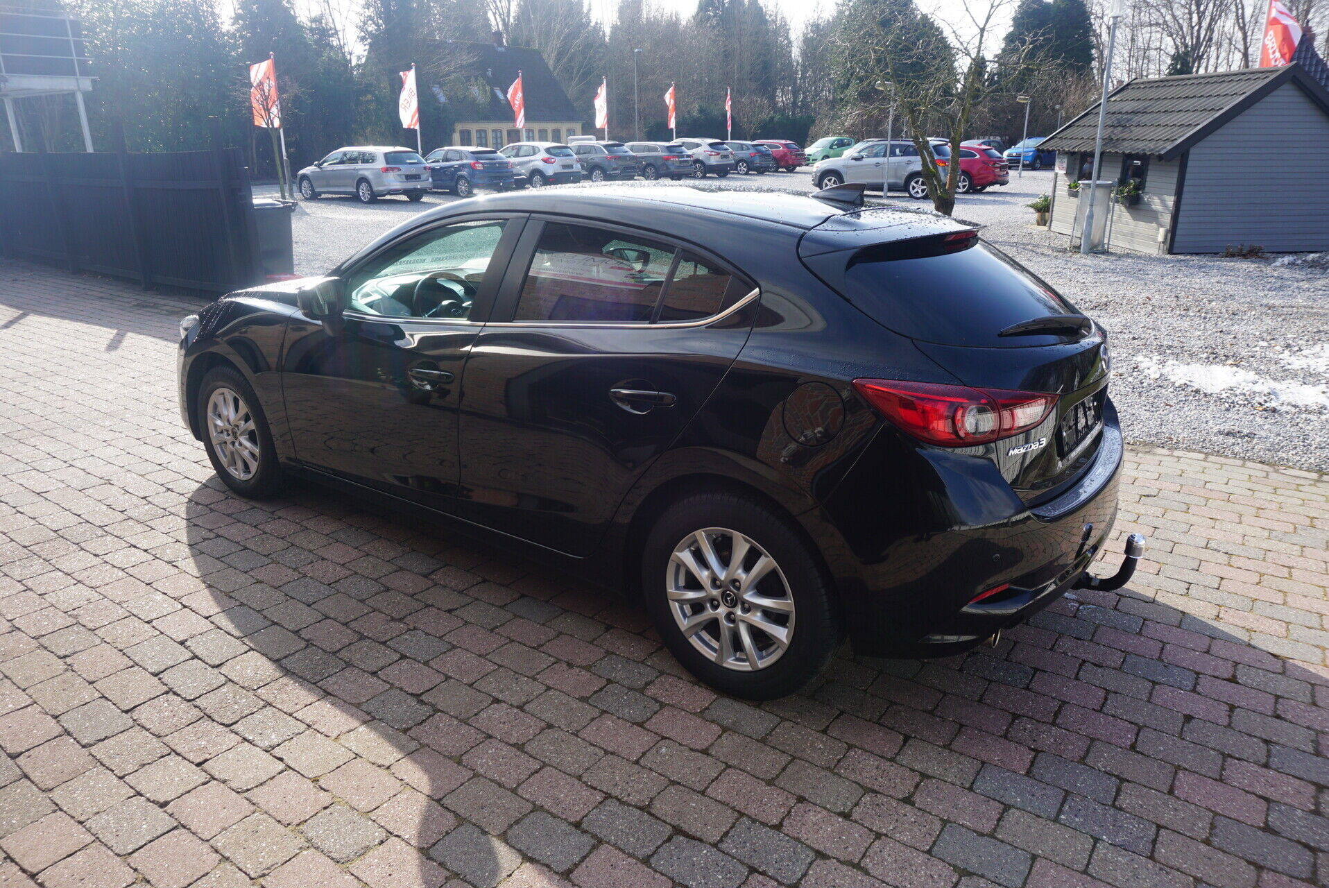 Sort Mazda 3 fra 2017