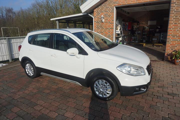 Hvid Suzuki S-Cross fra 2014