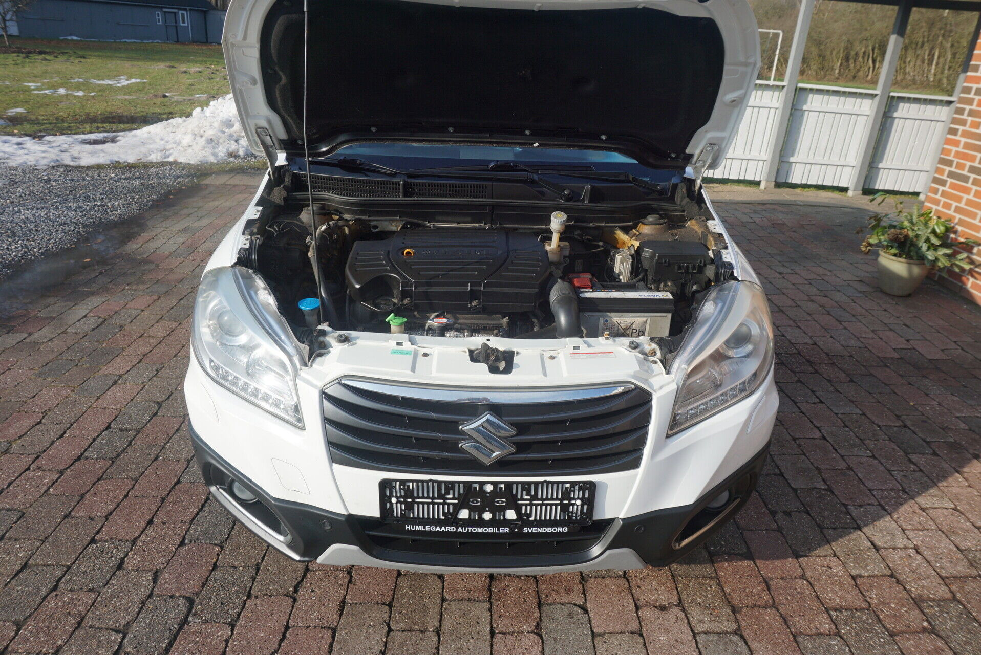 Hvid Suzuki S-Cross fra 2014