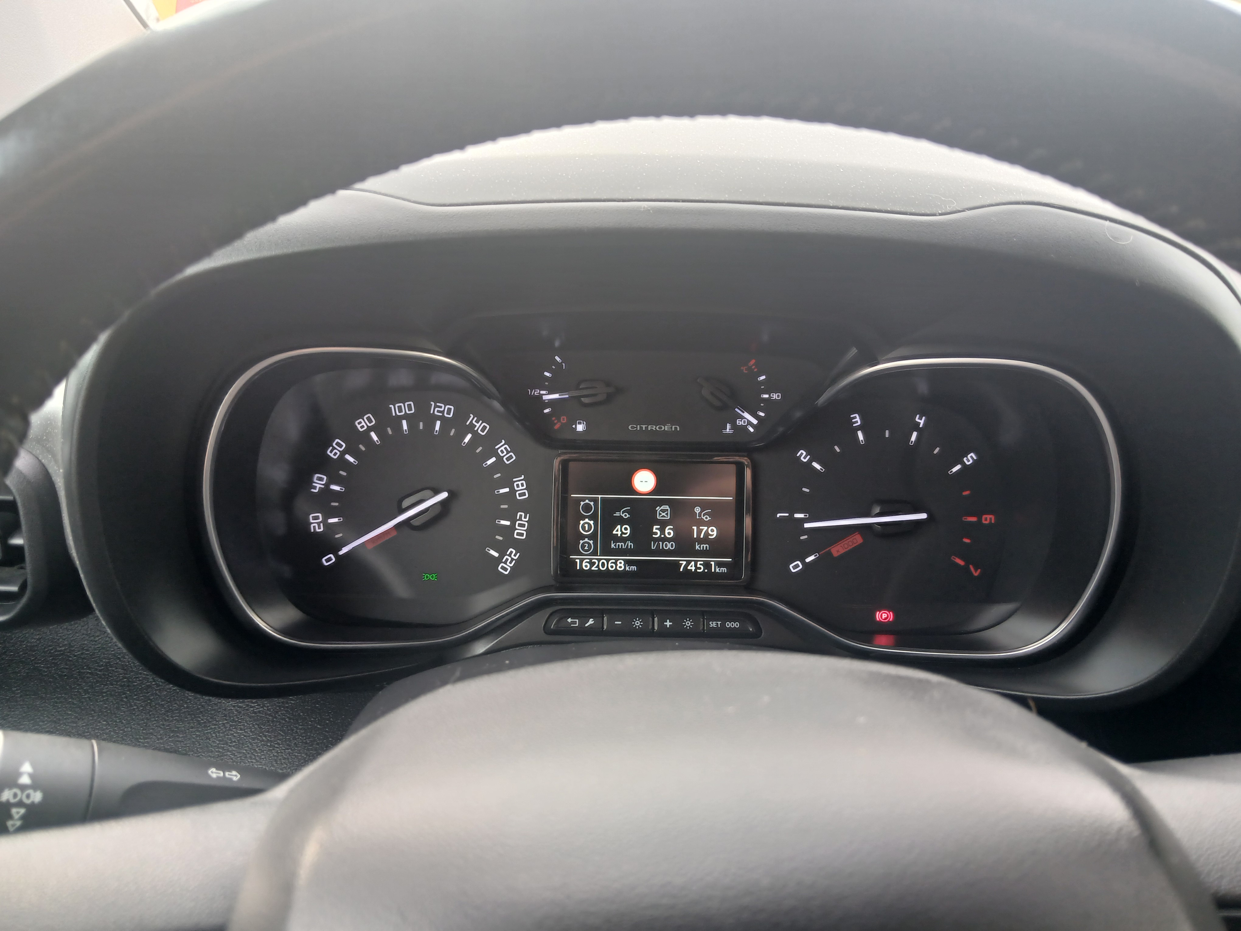 Grå Citroën Berlingo fra 2019