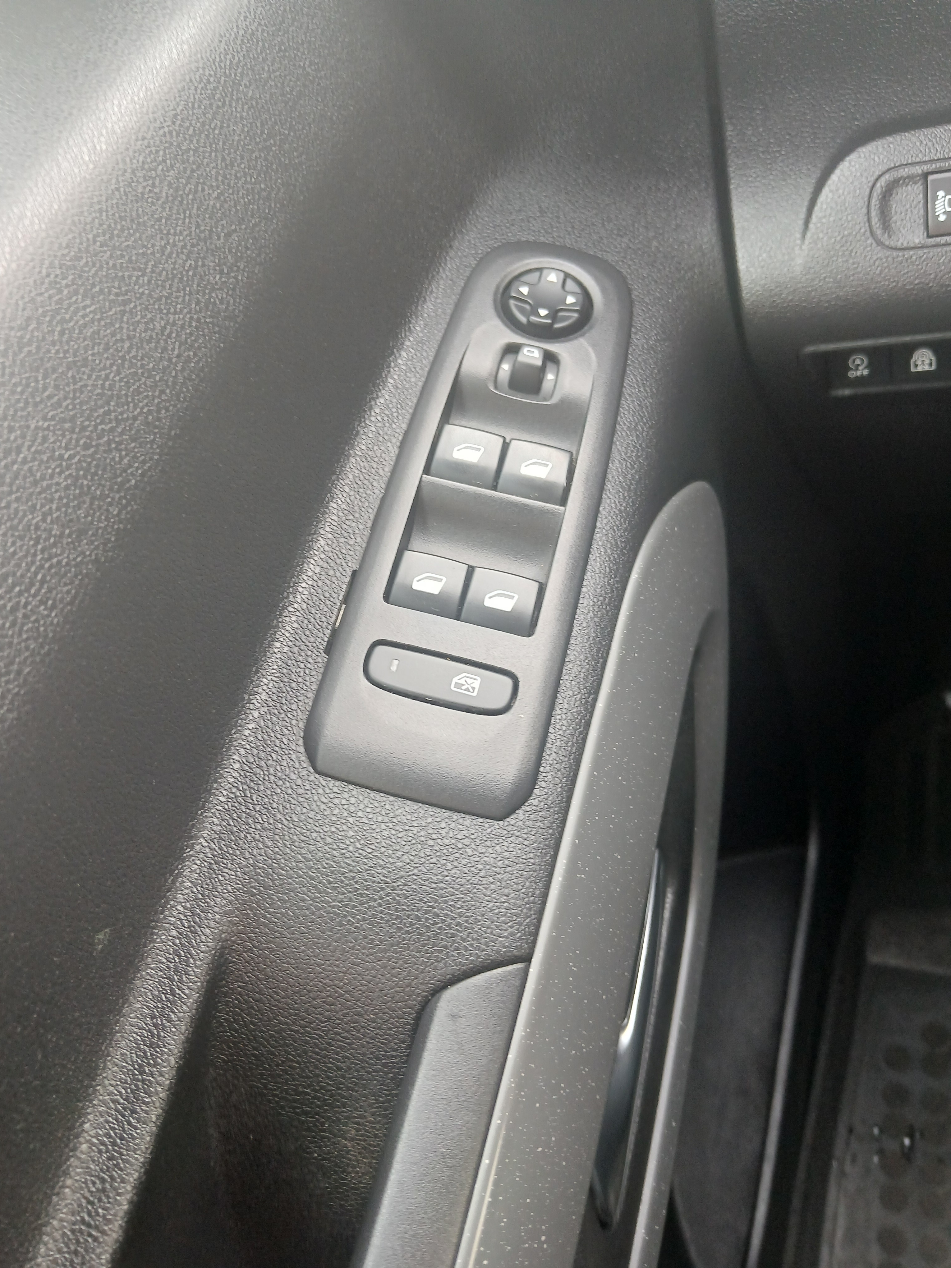Grå Citroën Berlingo fra 2019
