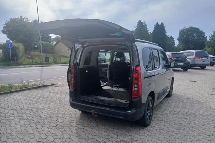 Grå Citroën Berlingo fra 2019
