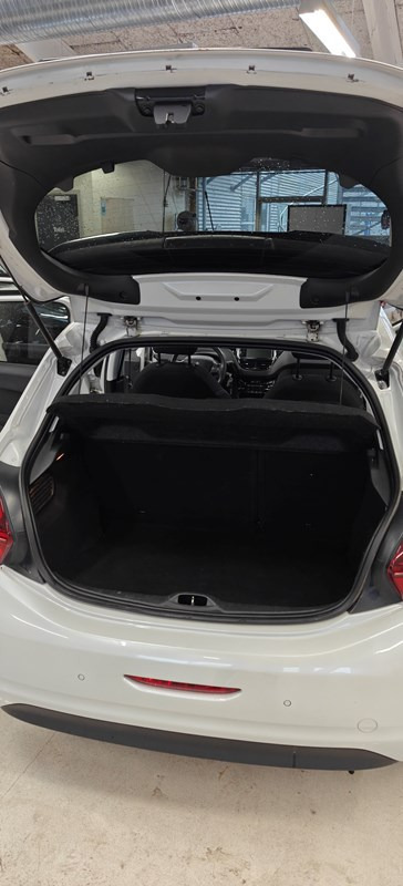 undefined Peugeot 208 fra 2017