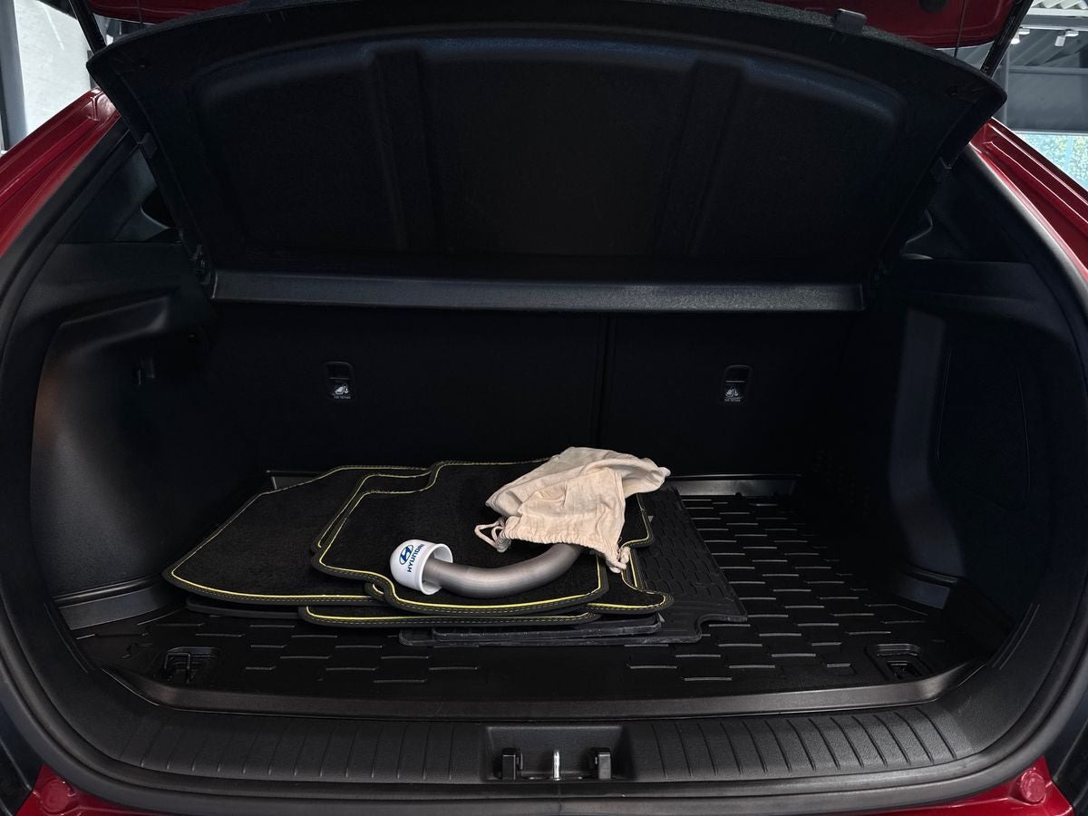 Rød Hyundai Kona fra 2022