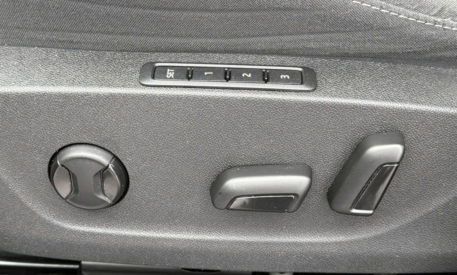 Blå Skoda Enyaq fra 2022