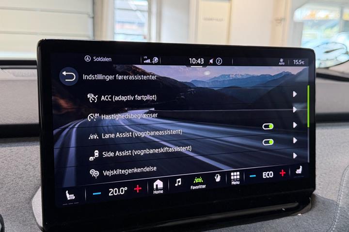 Grøn Skoda Enyaq fra 2023