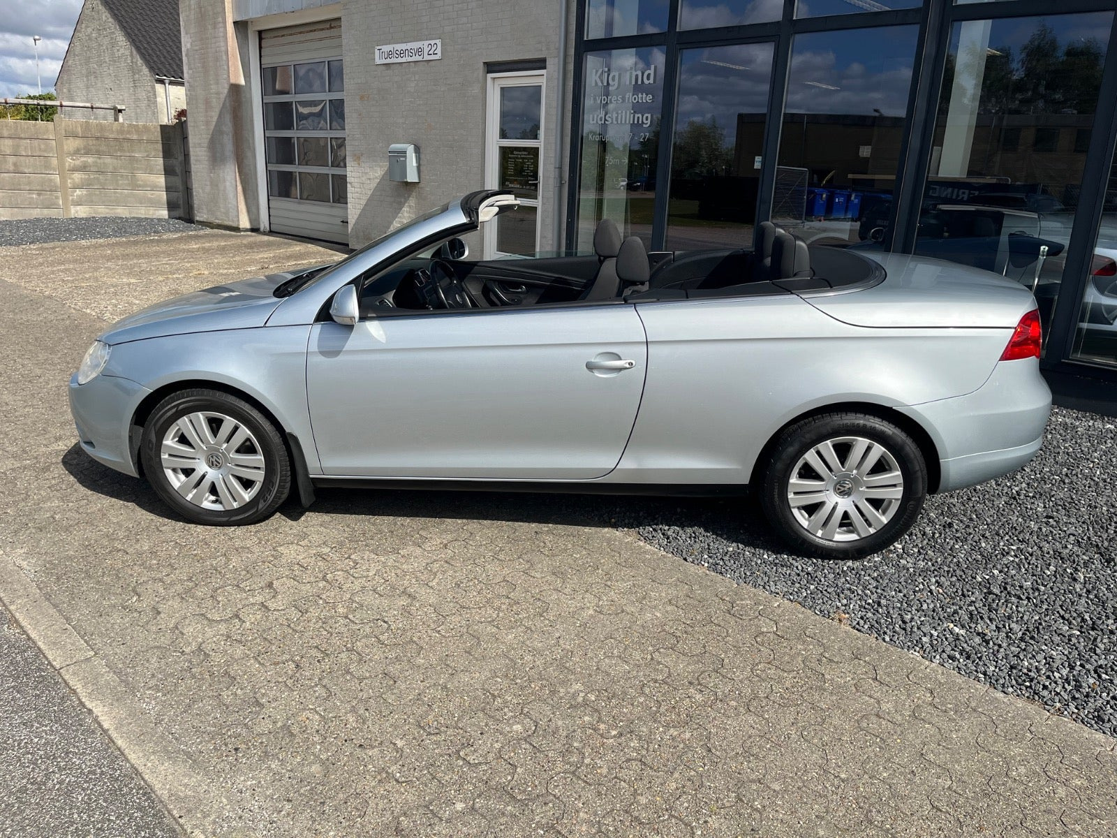 Sølv VW Eos fra 2007